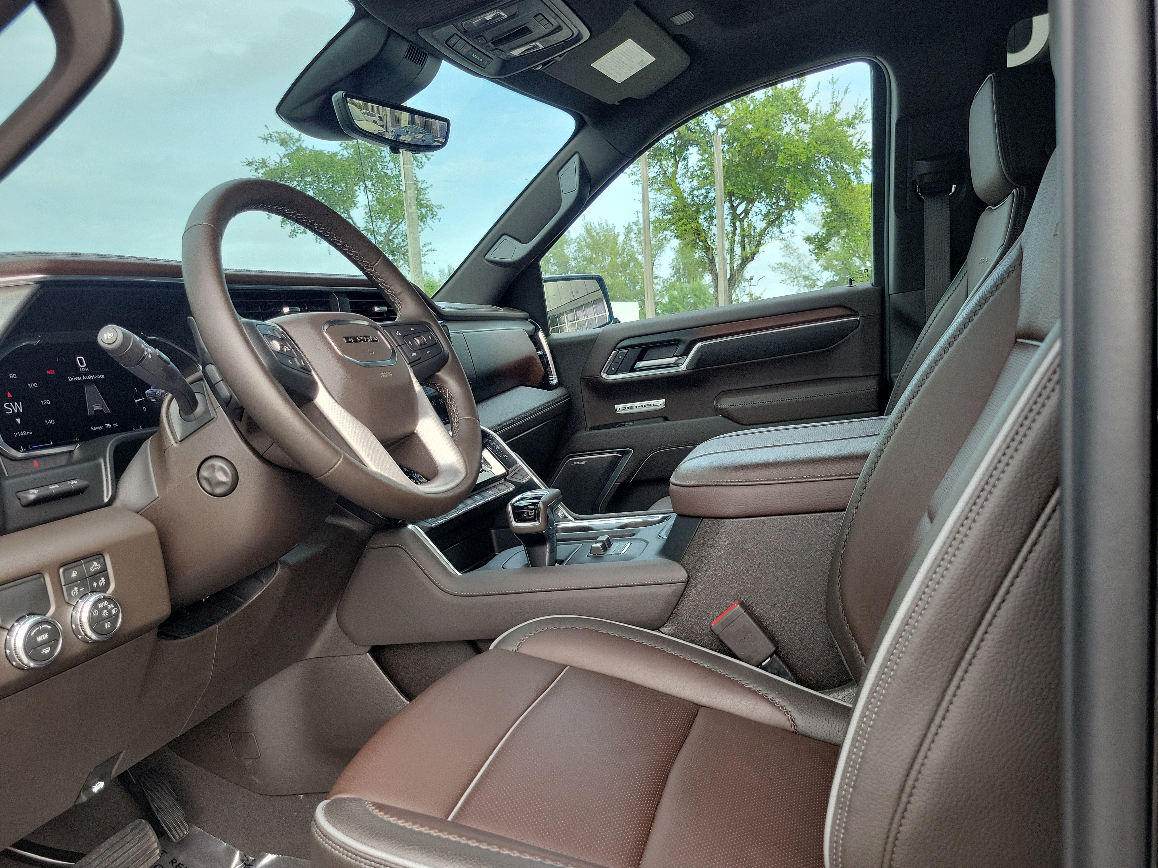 Used 2026 GMC Sierra 1500 Denali w/ Technology Package RWD image 12