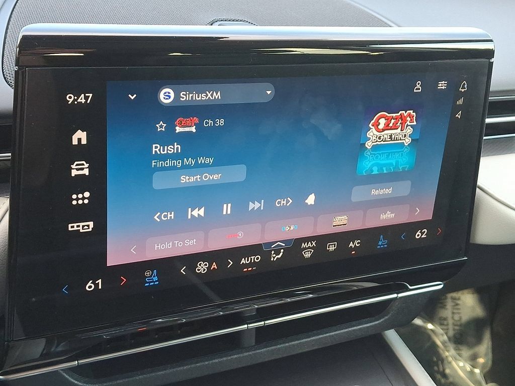 Certified 2025 Lincoln Nautilus Premier w/ Equipment Group 102A AWD/4WD image 17