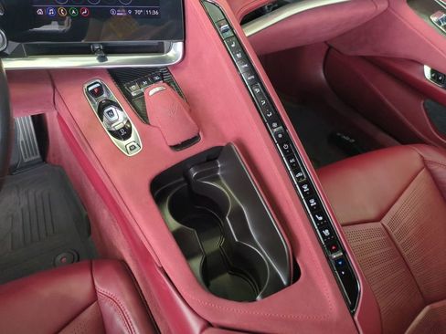 Used 2021 Chevrolet Corvette Stingray Premium Conv w/ Z51 Performance Package image 18