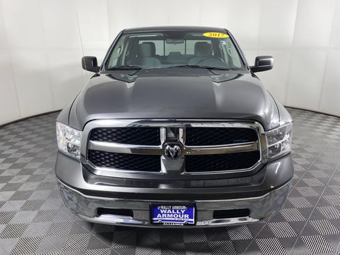 Used 2017 RAM 1500 Classic SLT RWD image 8