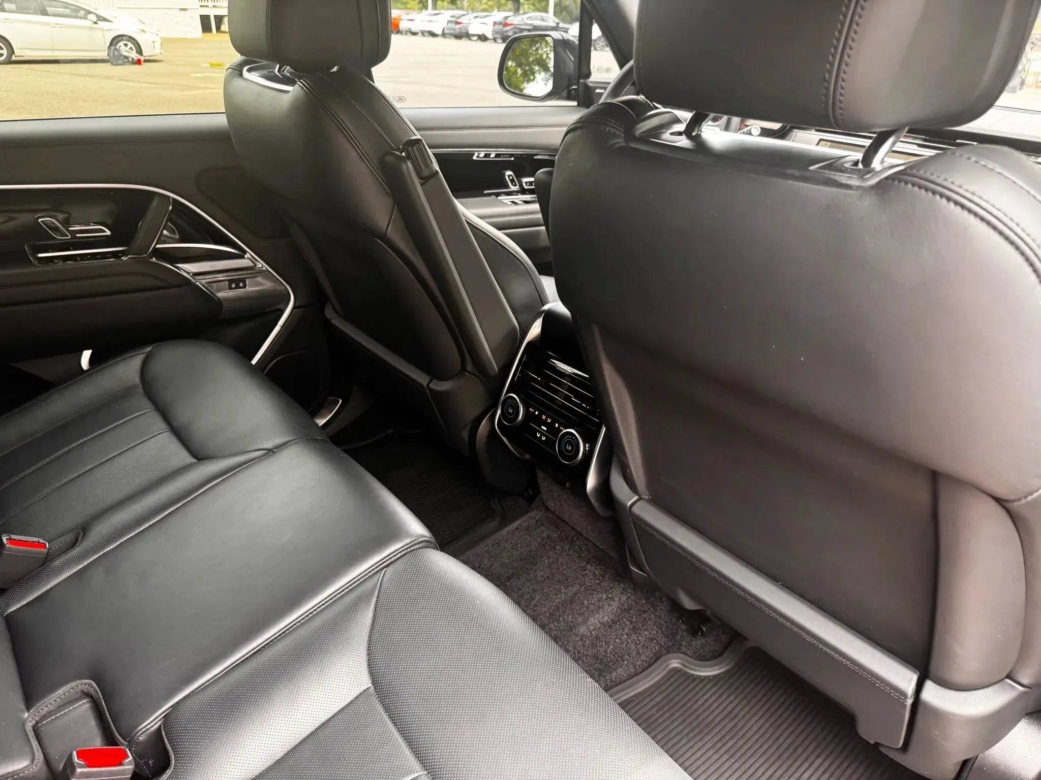 Used 2023 Land Rover Range Rover SE AWD/4WD image 29