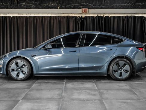 Used 2023 Tesla Model 3 Standard Range RWD image 16