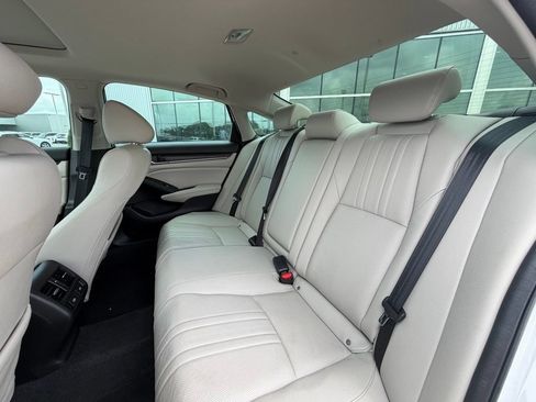 Used 2021 Honda Accord Touring image 25