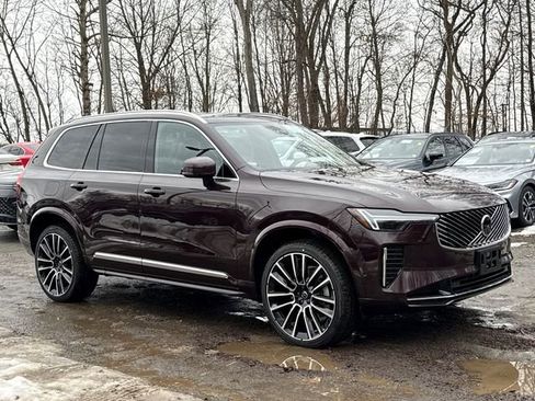 New 2026 Volvo XC90 B6 Plus w/ Protection Package Premier AWD/4WD image 2