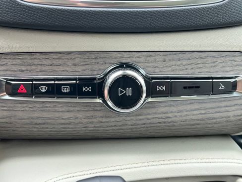 Used 2023 Volvo XC90 B6 Plus w/ Protection Package Premier AWD/4WD image 28