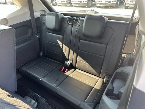 Used 2020 Volkswagen Tiguan SE w/ Panoramic Sunroof Package AWD/4WD image 22