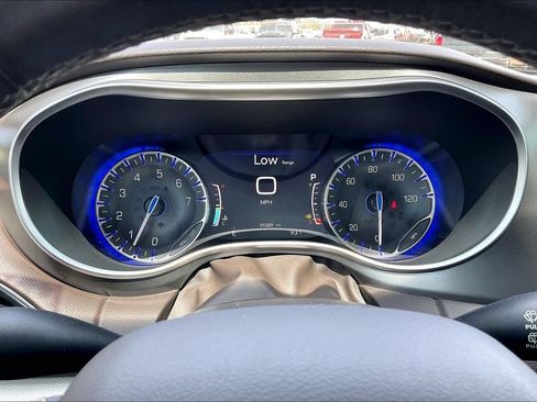 Certified 2019 Chrysler Pacifica Touring-L Plus FWD image 12