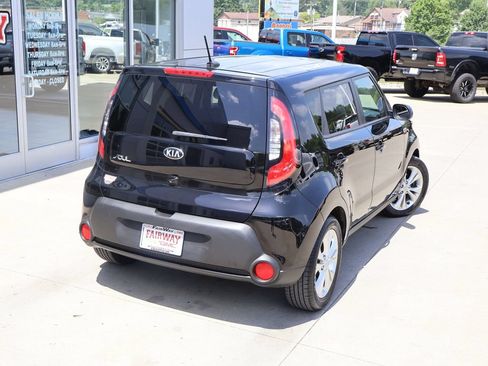 Used 2015 Kia Soul + w/ Audio Package FWD image 37
