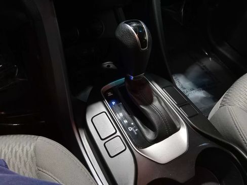 Used 2017 Hyundai Santa Fe Sport FWD image 23