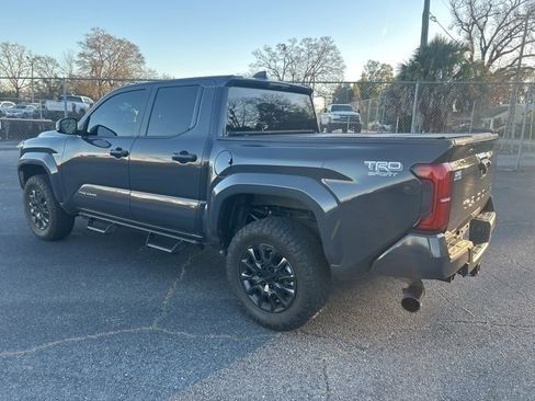 Used 2024 Toyota Tacoma TRD Sport image 3