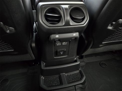 New 2026 Jeep Wrangler Unlimited Rubicon image 13