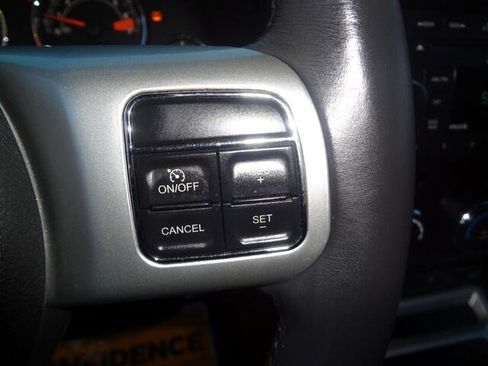 Used 2017 Jeep Compass Latitude image 18
