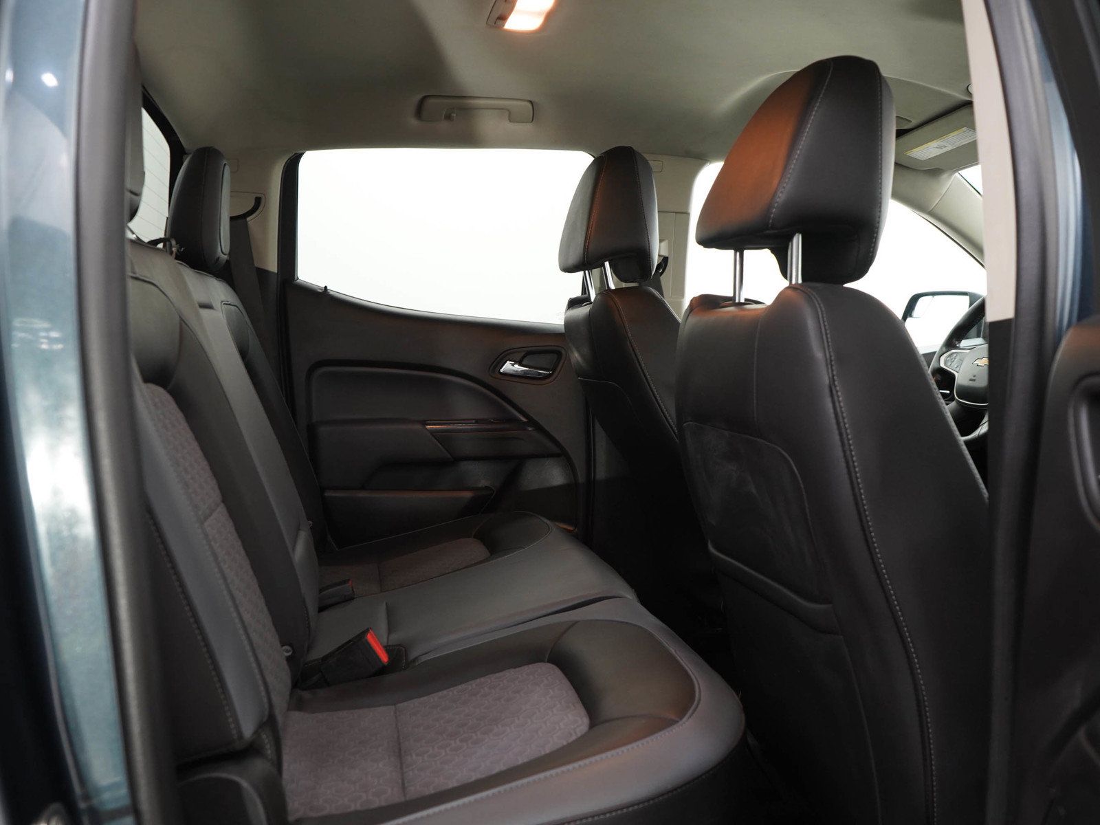 Used 2019 Chevrolet Colorado Z71 AWD/4WD image 12