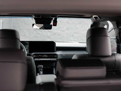 Used 2025 Toyota Land Cruiser image 29