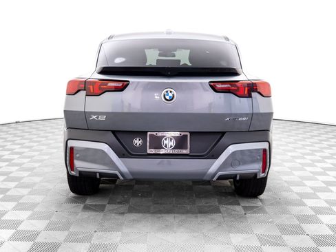 Certified 2025 BMW X2 xDrive28i w/ Premium Package image 4