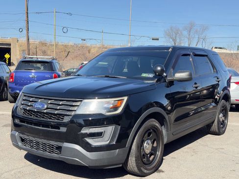 Used 2017 Ford Explorer 4WD Police Interceptor image 2