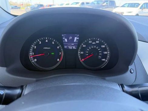 Used 2012 Hyundai Accent GLS image 16