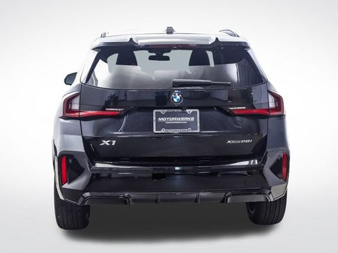 New 2026 BMW X1 xDrive28i w/ Technology Package AWD/4WD image 4