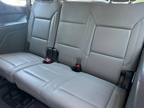 Used 2024 Chevrolet Tahoe LT RWD image 17