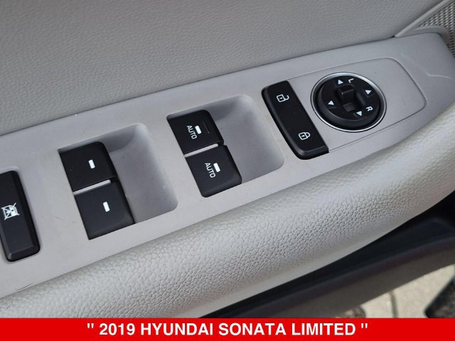 Used 2019 Hyundai Sonata Limited FWD image 13