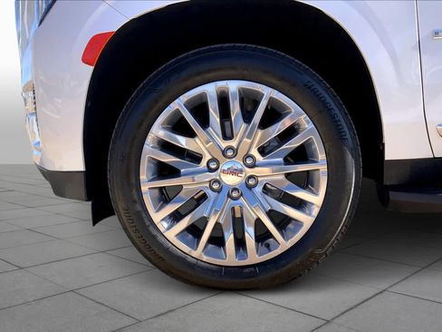 Used 2023 GMC Yukon Denali image 10