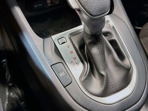 Used 2020 Kia Forte LXS FWD image 13
