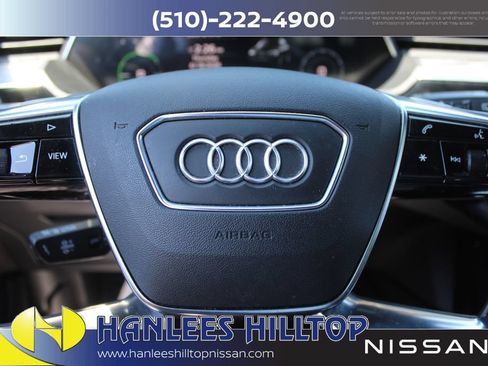 Used 2019 Audi e-tron Prestige w/ Prestige Package AWD/4WD image 30