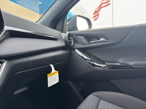 New 2026 Chevrolet Equinox LT image 17