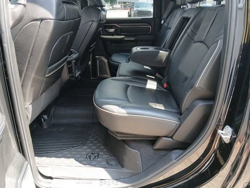 Used 2021 RAM 4500 4x4 Crew Cab DRW image 35
