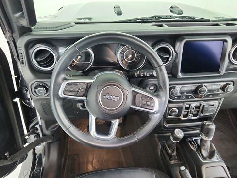 Used 2021 Jeep Wrangler Unlimited Sahara AWD/4WD image 20