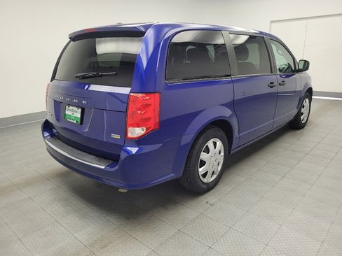 Used 2019 Dodge Grand Caravan SE w/ UConnect Hands-Free Group FWD image 9