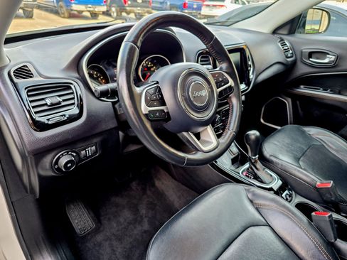 Used 2018 Jeep Compass Limited w/ Navigation Group image 5