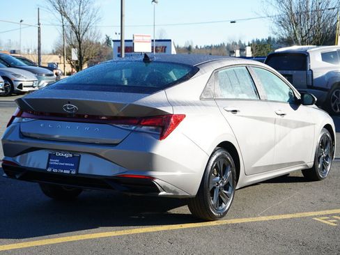 Certified 2023 Hyundai Elantra SEL w/ Preferred Accessory Package image 6