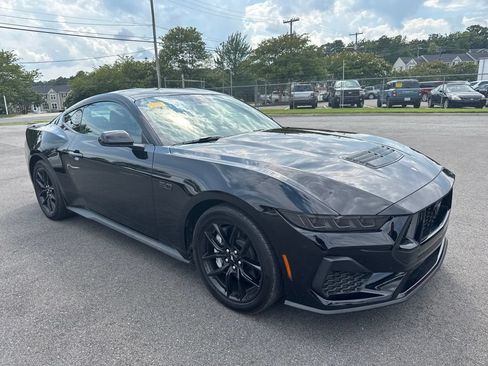 Used 2025 Ford Mustang GT RWD image 2