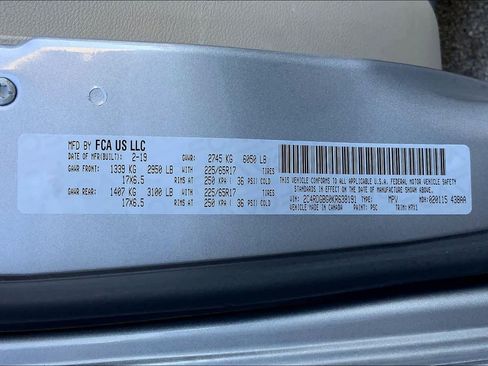 Used 2019 Dodge Grand Caravan SE w/ UConnect Hands-Free Group image 31