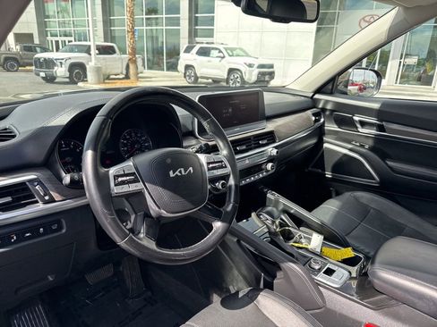 Used 2022 Kia Telluride EX w/ EX Premium Package image 12