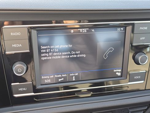 Certified 2023 Volkswagen Jetta SE w/ Panoramic Sunroof Package image 12