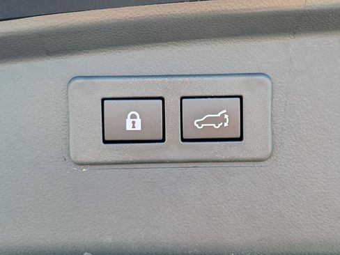 Certified 2025 Subaru Outback Limited image 13