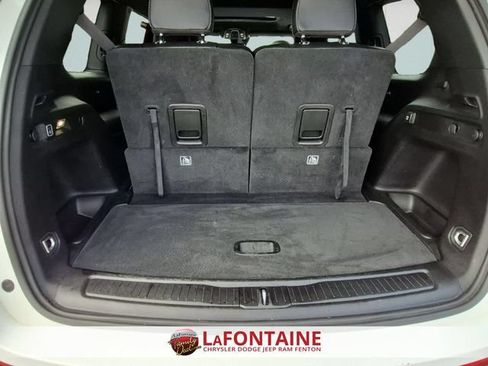 Used 2024 Jeep Grand Cherokee L Altitude AWD/4WD image 29