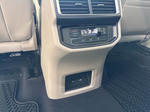 New 2026 Volkswagen Atlas SE image 25