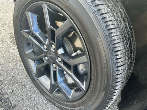 Used 2023 Jeep Grand Cherokee 30th Anniversary image 19