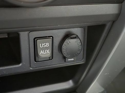 Used 2016 Toyota 4Runner SR5 AWD/4WD image 35