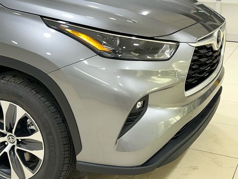 New 2026 Toyota Highlander XLE AWD/4WD image 2