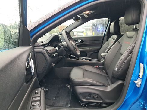 New 2026 Jeep Compass Trailhawk image 12