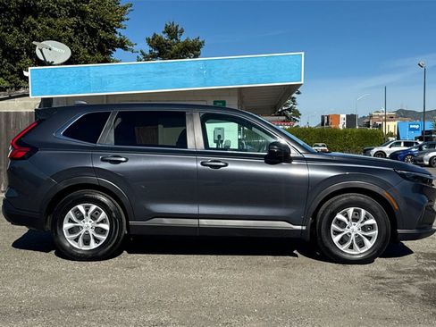 Certified 2025 Honda CR-V LX image 3