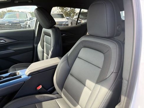 New 2026 Chevrolet Equinox EV LT image 22