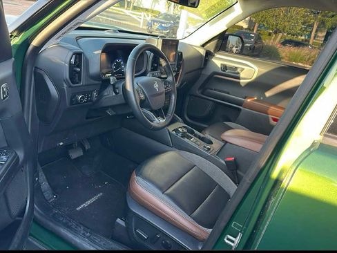 Used 2023 Ford Bronco Sport Outer Banks w/ Tech Package AWD/4WD image 3