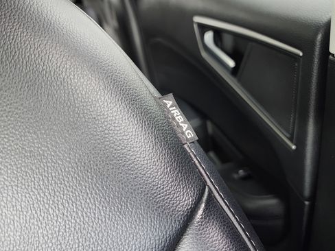 Used 2022 Ford Edge SEL image 37