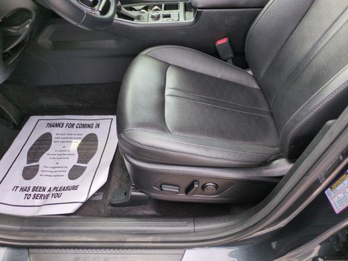 Certified 2025 Kia Sorento EX w/ Panoramic Sunroof Package FWD image 14