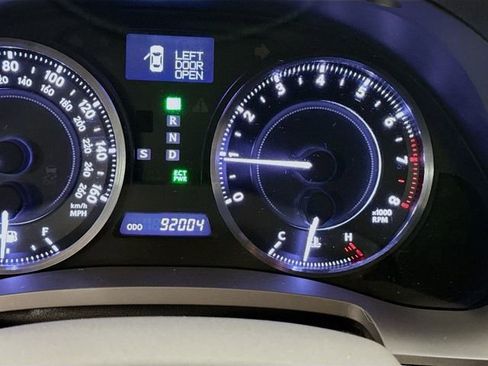 Used 2013 Lexus IS 350C w/ F-Sport Pkg w/Summer Tires image 12